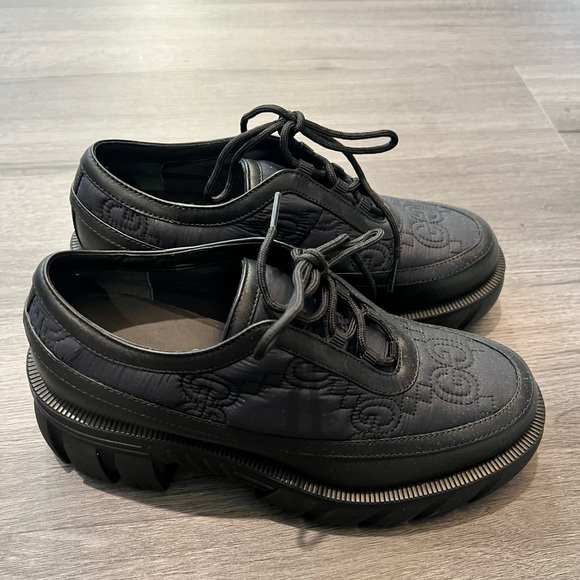 Authentic Gucci Sneakers Brand New - Picture 2 of 5